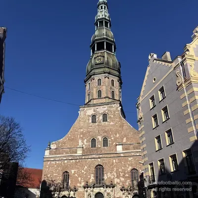 Il prospetto ovest della Chiesa di San Pietro, Riga, Lettonia