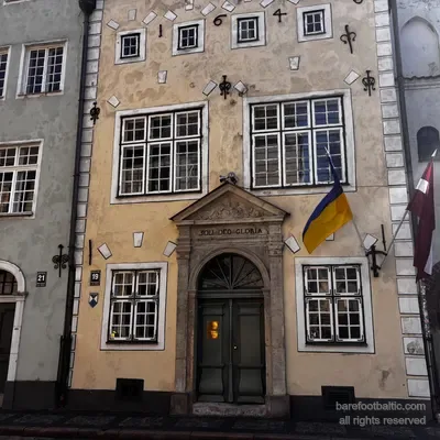 Il numero 19 con la data 1646 e l'iscrizione latina Soli Deo Gloria, Riga, Lettonia
