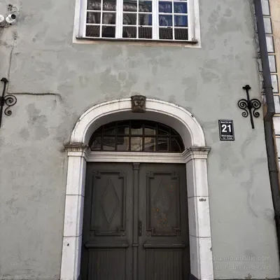 Il portale barocco del numero 21, Riga, Lettonia