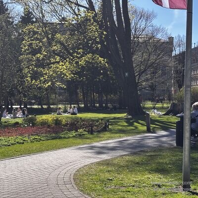 Celiņš un soliņš Vērmanes dārzā, Rīga, Latvija