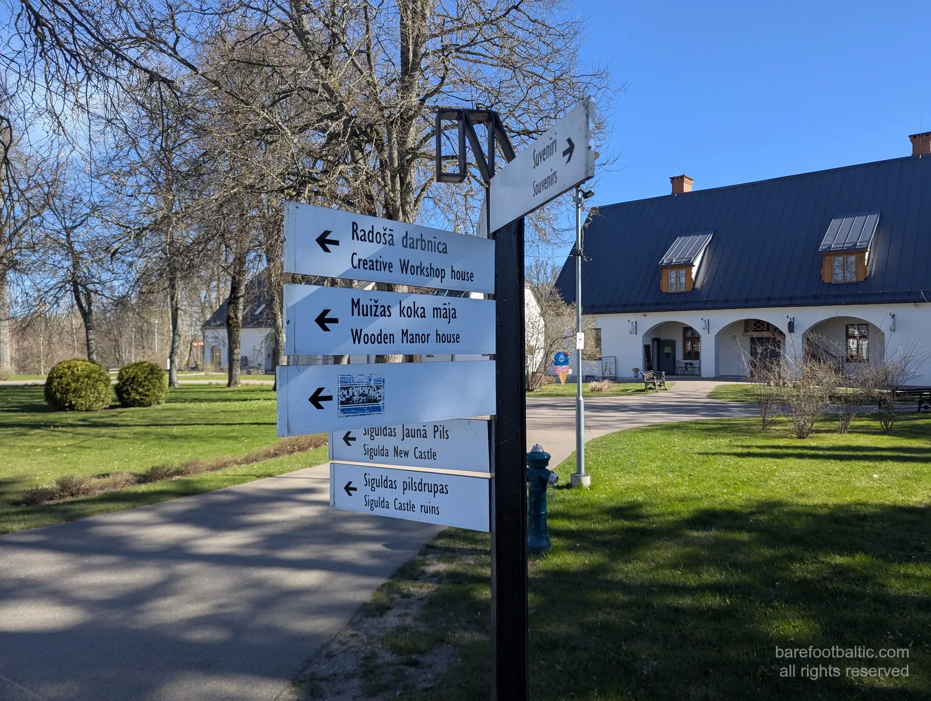 Siguldos Naujieji rūmai ir aplinkinis parkas